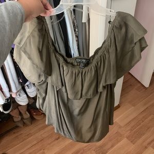 Forever 21 PLUS off shoulder crop top